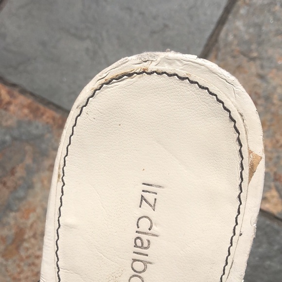 Liz Claiborne sandals upper sole needs repairs - Picture 4 of 6